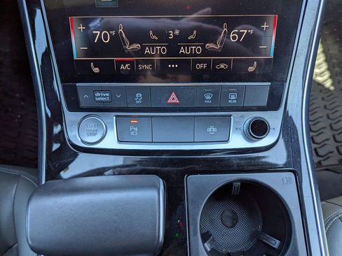 Used 2019 Audi Q8 Premium AWD/4WD image 19