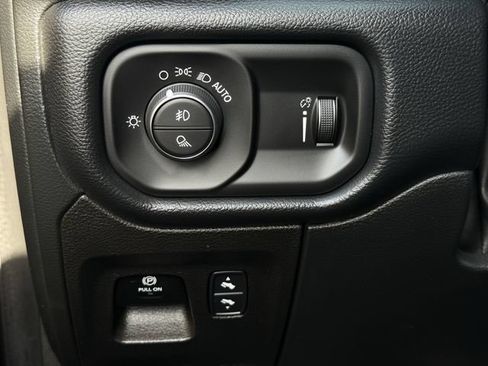 Used 2022 RAM 1500 Big Horn AWD/4WD image 24