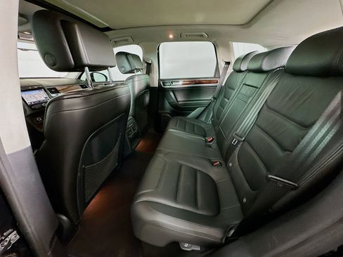 Used 2014 Volkswagen Touareg VR6 image 27