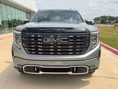 Used 2025 GMC Sierra 1500 Denali Ultimate AWD/4WD image 8