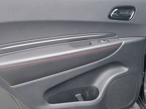 Used 2024 Dodge Durango GT image 16