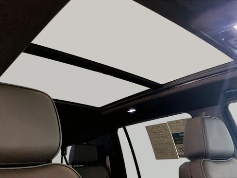 Used 2021 GMC Yukon XL Denali RWD image 13