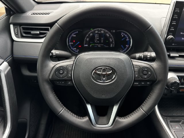 Used 2022 Toyota RAV4 XSE AWD/4WD image 14