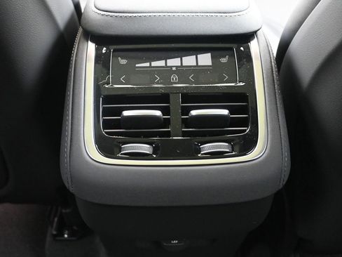 New 2026 Volvo XC90 B6 Plus w/ Protection Package Premier image 23