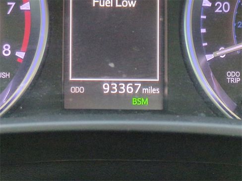 Used 2018 Toyota Highlander XLE image 35