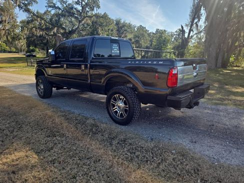 Used 2013 Ford F250 Platinum w/ FX4 Off Road Pkg image 2