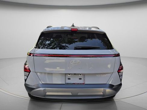 Used 2026 Hyundai Kona SEL Premium FWD image 5