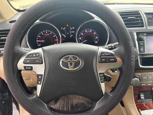 Used 2013 Toyota Highlander Limited AWD/4WD image 15