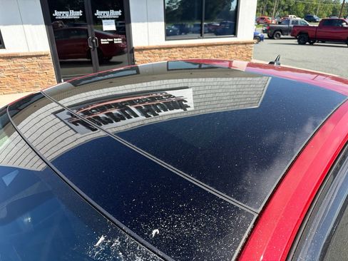 Used 2024 Volkswagen Jetta SE w/ Panoramic Sunroof Package FWD image 14