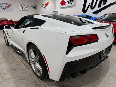 Used 2016 Chevrolet Corvette Stingray Coupe RWD image 3