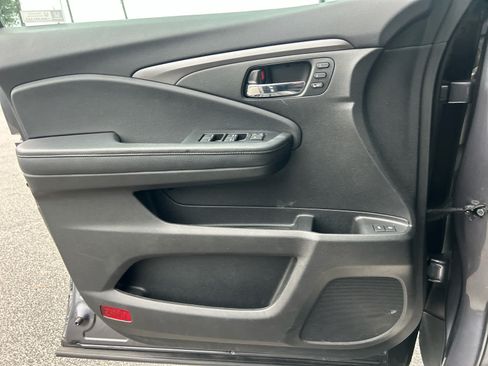 Used 2022 Honda Pilot Special Edition image 17