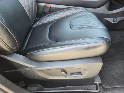 Used 2023 Ford Edge Titanium AWD/4WD image 22