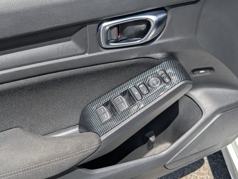 Used 2022 Honda Civic Sport image 14