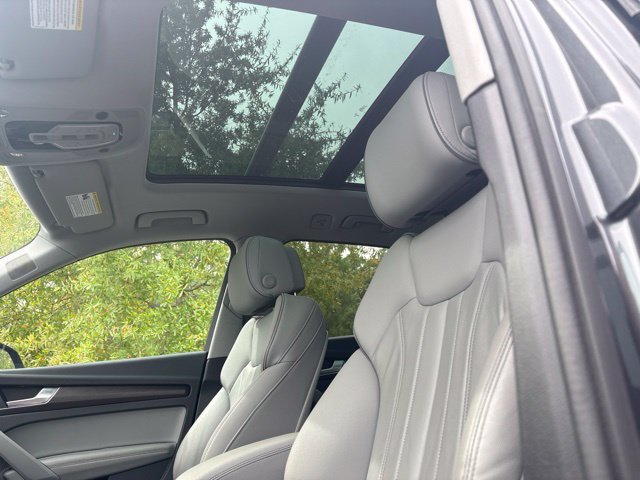Used 2024 Audi Q5 2.0T Premium Plus w/ Premium Plus Package AWD/4WD image 3