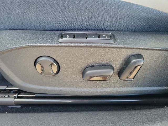Certified 2023 Volkswagen ID.4 Pro S AWD/4WD image 19