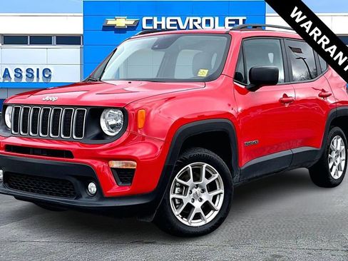 Used 2022 Jeep Renegade Latitude w/ Convenience Group image 3