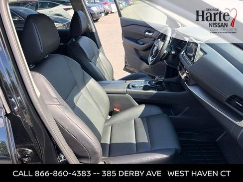 Certified 2024 Nissan Rogue SV w/ SV Premium Package AWD/4WD image 29
