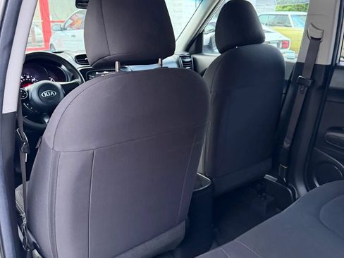Used 2019 Kia Soul FWD image 10
