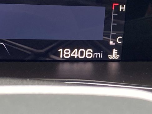 Used 2023 GMC Canyon AT4 w/ AT4 Premium Package image 24