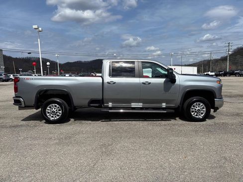 Used 2025 Chevrolet Silverado 2500 LT w/ Convenience Package AWD/4WD image 6