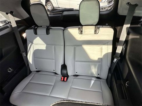 Used 2021 Ford Explorer XLT w/ Equipment Group 202A image 14