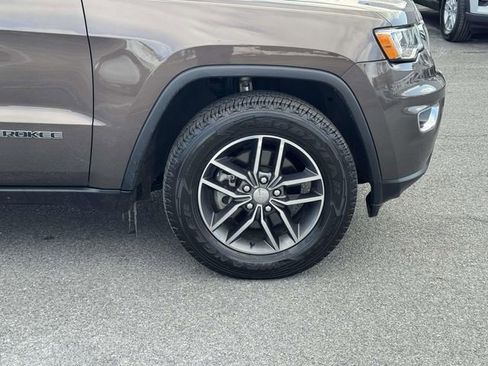 Used 2017 Jeep Grand Cherokee Limited image 8