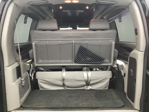 Used 2020 Chevrolet Express 2500 w/ Enhanced Convenience Package image 7