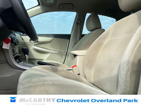 Used 2013 Toyota Corolla LE image 8