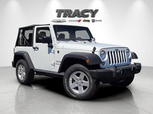 Used 2016 Jeep Wrangler Sport w/ Quick Order Package 24S AWD/4WD image 2