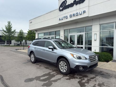 Used 2017 Subaru Outback 2.5i Premium AWD/4WD image 1