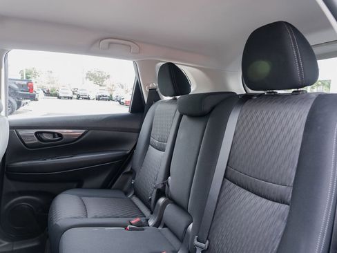 Used 2020 Nissan Rogue S AWD/4WD image 22
