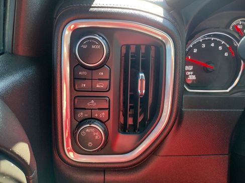 Used 2022 Chevrolet Silverado 1500 LT image 22