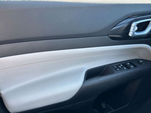 Used 2025 Jeep Compass Limited image 18