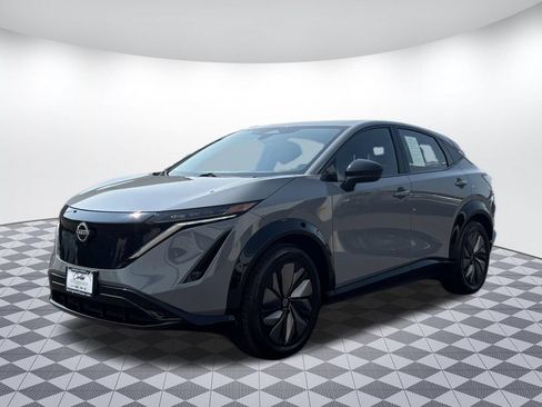 Used 2024 Nissan Ariya AWD image 3