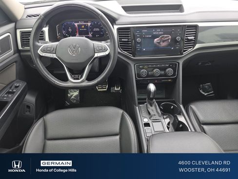 Used 2021 Volkswagen Atlas SEL R-Line image 3