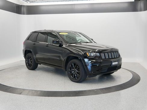 Certified 2022 Jeep Grand Cherokee Laredo X image 47