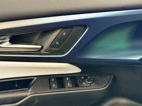 New 2026 Chevrolet Equinox EV LT image 19