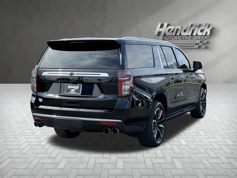 Used 2023 Chevrolet Suburban High Country w/ Premium Package AWD/4WD image 10