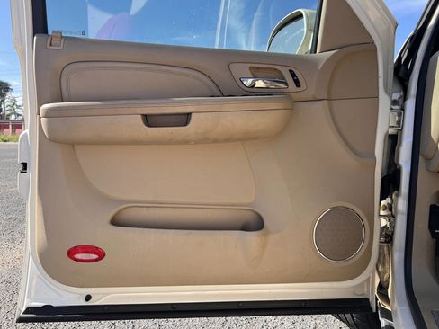 Used 2009 Cadillac Escalade ESV 2WD image 13