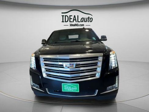 Used 2019 Cadillac Escalade ESV Platinum AWD/4WD image 8