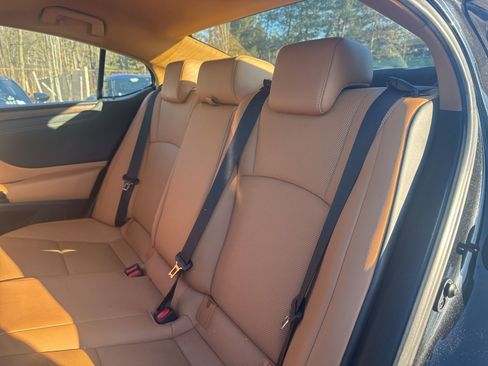 Used 2022 Lexus ES 350 w/ Premium Package image 12