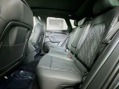 New 2025 Audi SQ5 Premium Plus image 9