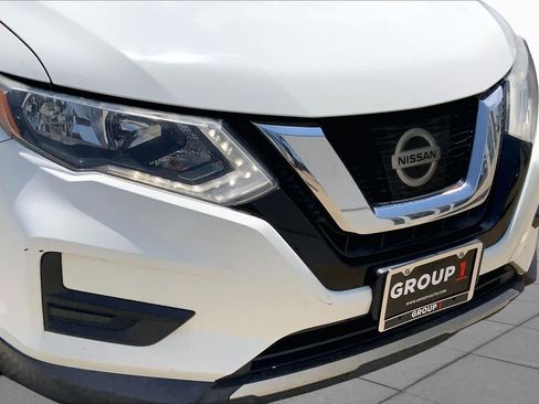 Used 2017 Nissan Rogue SV FWD image 28