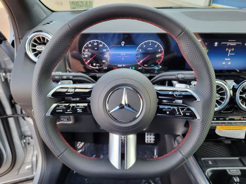 New 2025 Mercedes-Benz GLA 250 image 16