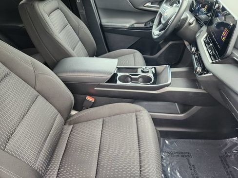 Used 2026 Chevrolet Equinox LT FWD image 19