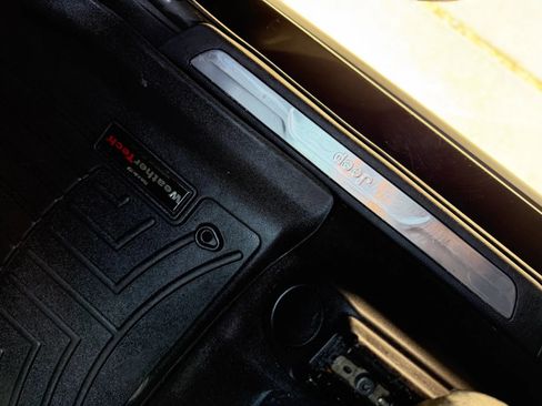 Used 2015 Jeep Grand Cherokee Limited image 40