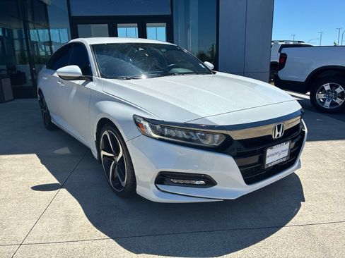 Used 2019 Honda Accord Sport image 3