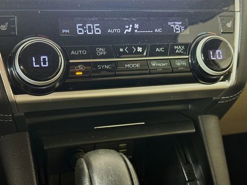 Used 2019 Subaru Outback 2.5i Limited w/ Popular Package #2 image 18