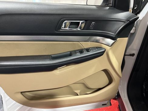 Used 2017 Ford Explorer 4WD image 18