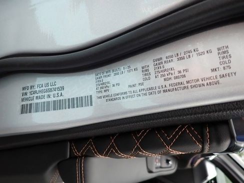 New 2025 Jeep Grand Cherokee Summit image 19